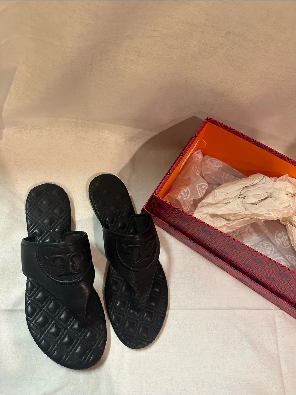 Tory Burch Fleming Flat Quilted Thong Sandal Black Size 7